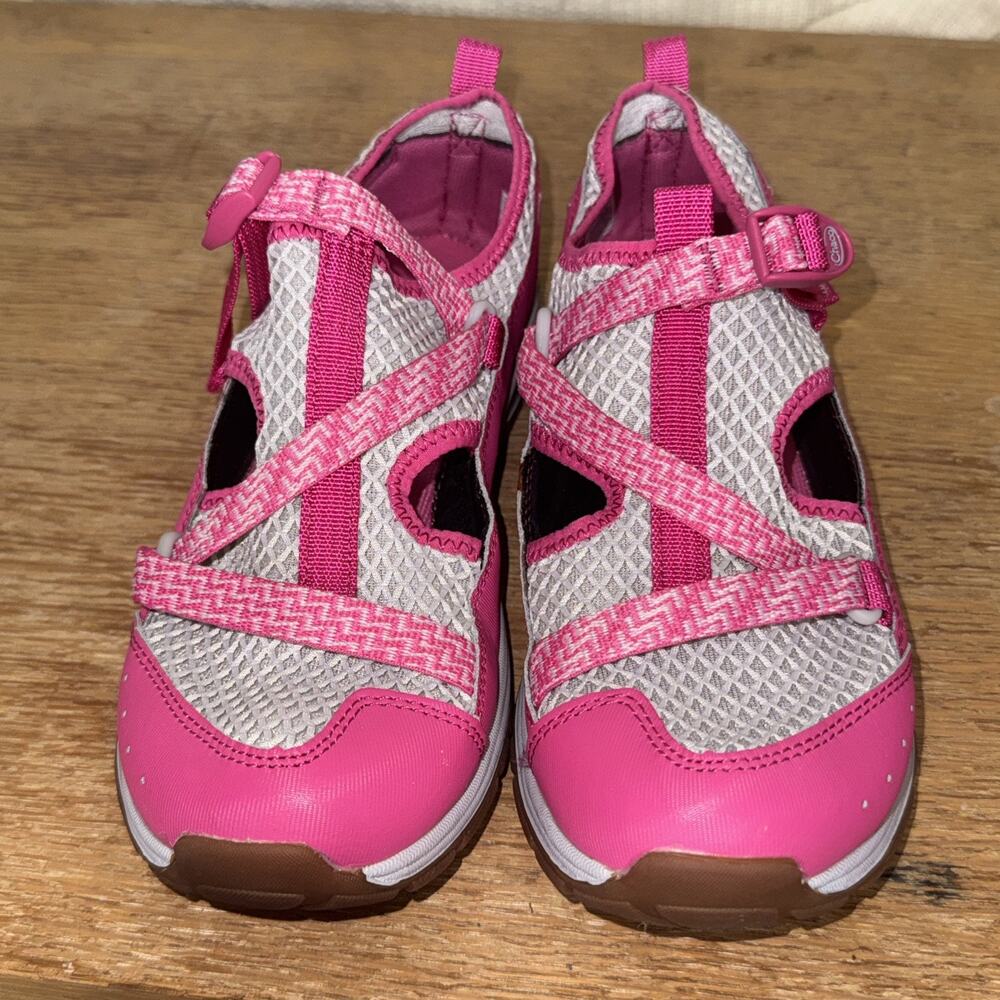 Chaco Kids Pink Closed Toe Water Shoes Hiking Sandals Outdoor Trail Youth Size 5